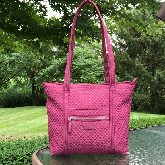 Vera Bradley Handbags - ⚡️FLASH SALE ⚡️VERA BRADLEY TOTE BAG